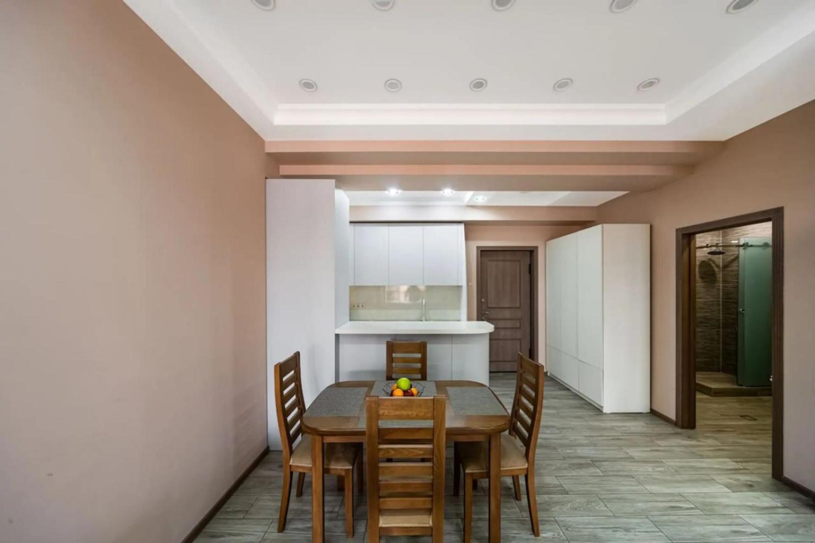Fantastic Apartments Near Republic Square, Perfect Location, Mystreet Company Єреван Екстер'єр фото