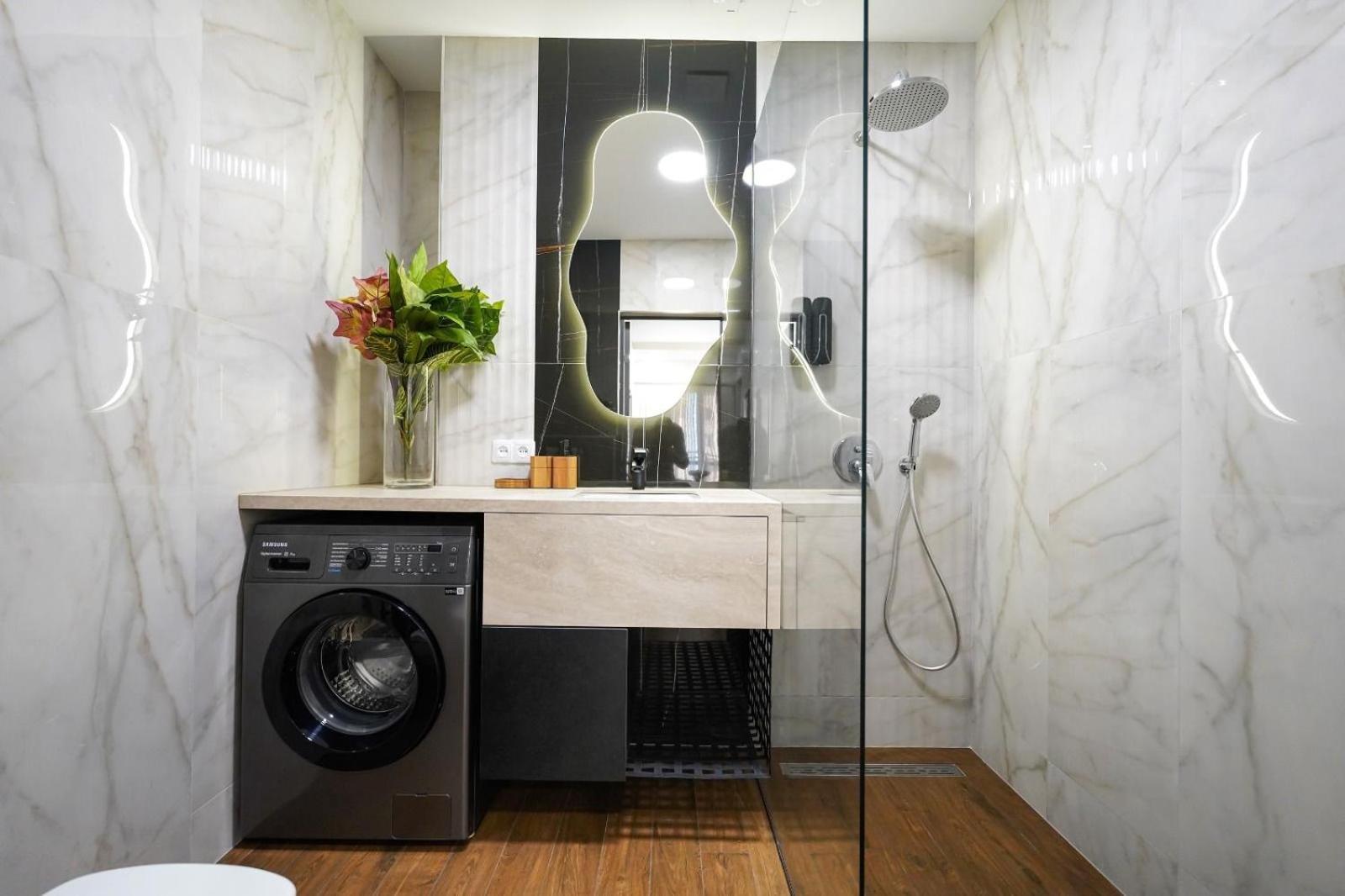 Fantastic Apartments Near Republic Square, Perfect Location, Mystreet Company Єреван Екстер'єр фото