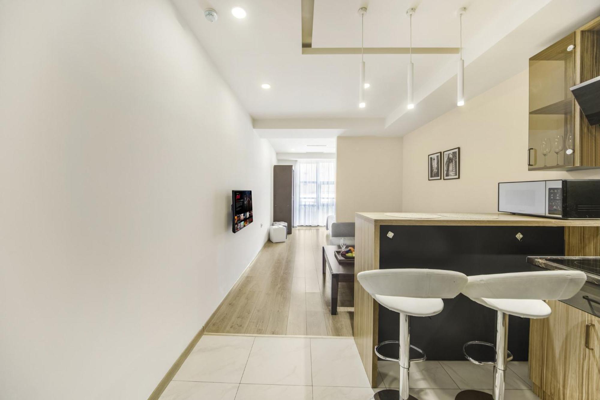 Fantastic Apartments Near Republic Square, Perfect Location, Mystreet Company Єреван Екстер'єр фото